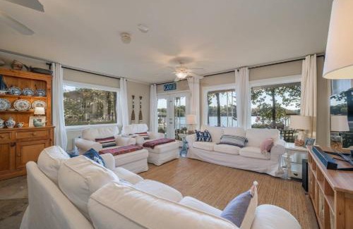 Mid America House | Moonlight Baydream
