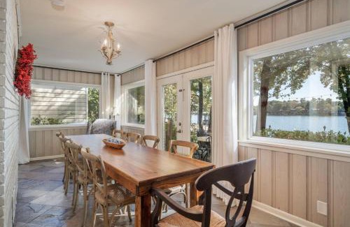 Mid America House | Moonlight Baydream