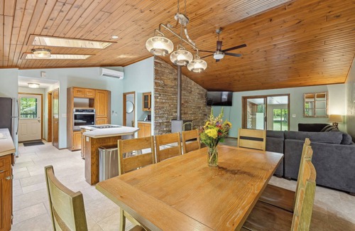 Baileys Harbor House | Moonlight Cabin located in Baileys Harbor