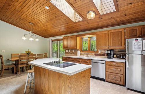 Baileys Harbor House | Moonlight Cabin located in Baileys Harbor