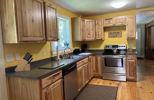 Milford House | Moonlight Graham - Doc -1 of 2 neighboring 3 bdrm homes w/shared pool near CDP