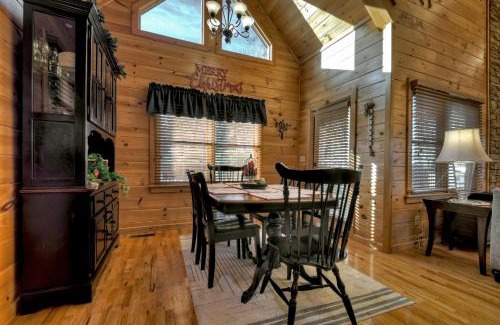 Cherry Log Villa | Moonlight Mountain Cabin - Great views and a hot tub