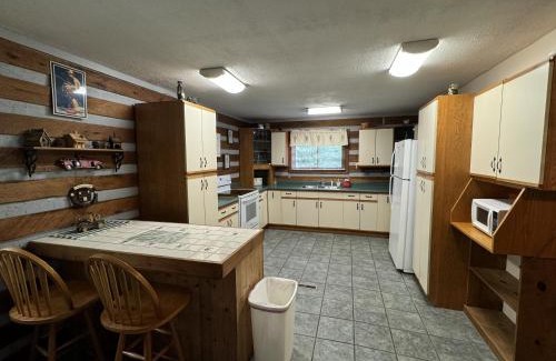 Laurelville House | Moonlight Ridge