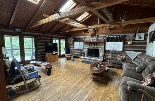 Laurelville House | Moonlight Ridge