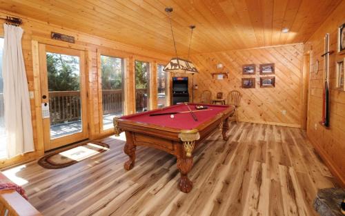 Gatlinburg - Pigeon Forge Villa | Moonlit Hideaway