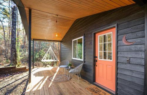 Ellijay House | Moonrise Retreat with Spa Fire Pit 8 min to Town