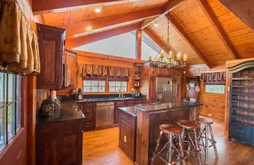 Topton Cabin | Moonshadow Stunning Lake View Cabin with Hot Tub, Fire Pit