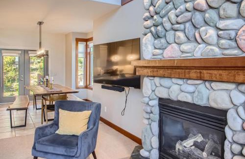 Big White Ski Resort Apartment | Moonshine Crescent 365 by Okanagan Premier