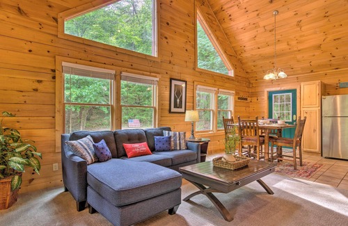 Lake Lure Cabin | 'Moonshine Manor' Cabin w/Hot Tub, Near Lake Lure