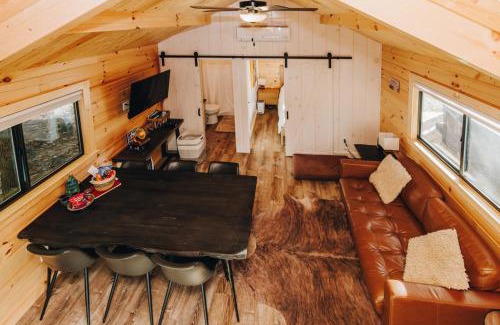 Campton Ski Chalet | Moonshine Manor