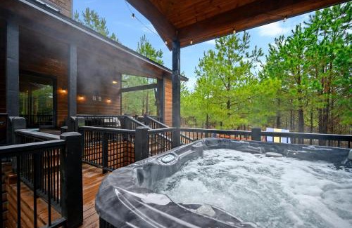 Broken Bow House | Moonshine Times - 3king 4queen perfect family and friends cabin firepit