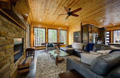 Broken Bow House | Moonshine Times - 3king 4queen perfect family and friends cabin firepit