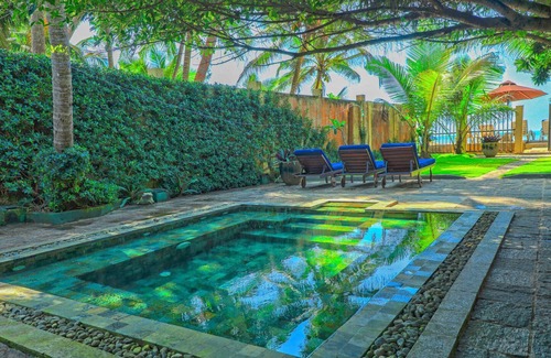 Boossa Villa | Moonstone Villa a hidden gem on an almost private beach on the Indian Ocean.