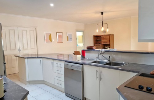 Moonta Bay Hotel | Moonta Bay Getaway, Moonta Bay