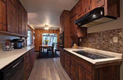 Gold Hill House | moonville retreat A little home with a winery view