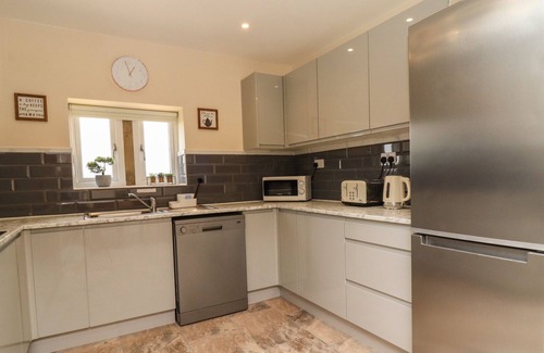 Barkisland Cottage | MOORBOTTOM STABLES, with a garden in Barkisland