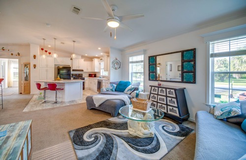 Moore Haven House | Moore Haven Getaway w/Deck & Private Pool