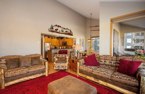 Winter Park Condo | Moose Haven! 2 bedrooms, walk to Main Street, mt views
