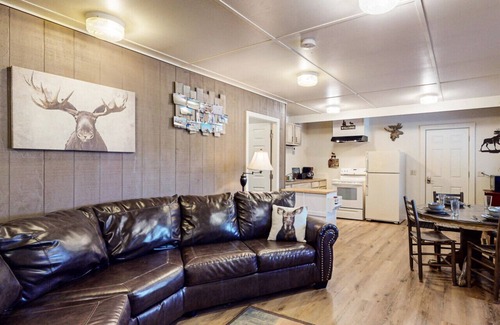Greenville Apartment | Moose Hollow Apartment