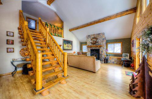 Lead House | Moose Tracks