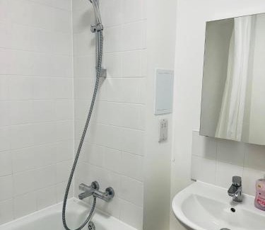 River Apartment | Morden 1 bed apartment