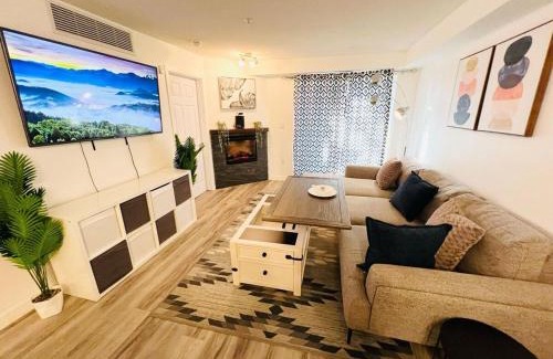 Downtown Edmonton Apartment | Mordern 2BedRoom Downtown Apt with Free Parking & Wifi