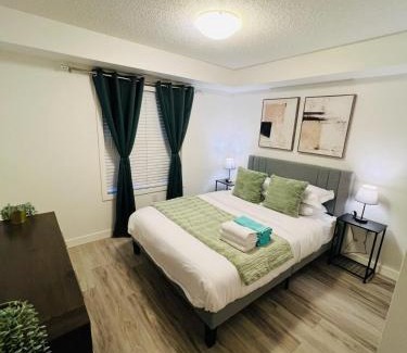 Downtown Edmonton Apartment | Mordern 2BedRoom Downtown Apt with Free Parking & Wifi