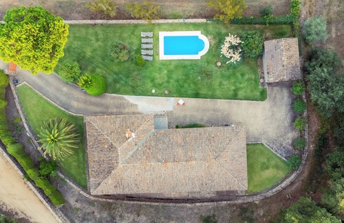 Palamos House | More Terracotta. Fabulous house located among vineyards.