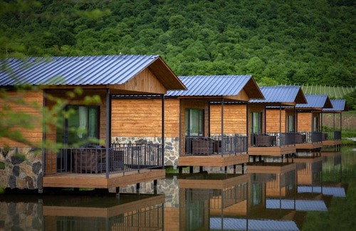 Telavi Cottage | Moretoni Lake Resort