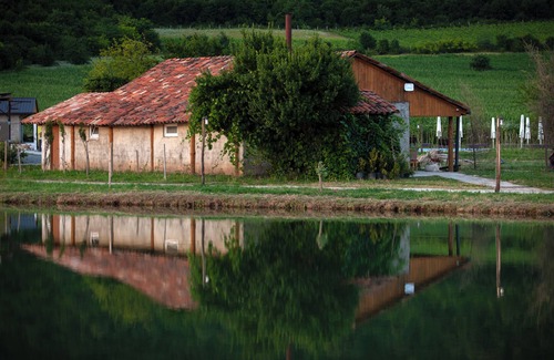 Telavi Cottage | Moretoni Lake Resort