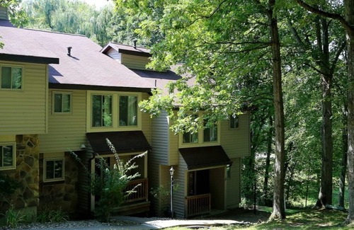 Cheat Lake House | Morgantown 2BR with Mountain View