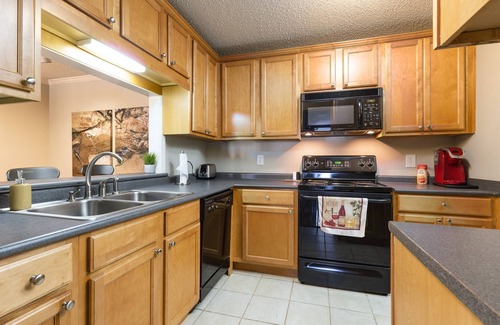 Meadowbrook Condo | Morning Sun Escape- 3 Bedrooms, King Beds, Balcony