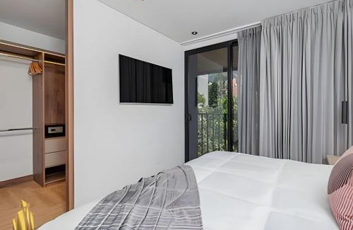 La Florida Apartment | Morph 302 - Apt moderno con techos altos, BBQ