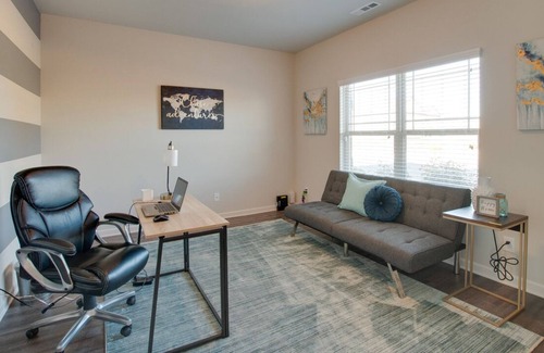 Madison House | Morton Manna Home| Spacious & Perfect for Families