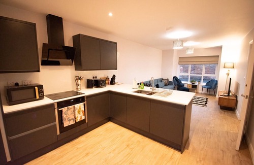 Fallowfield House | Moseley Gardens