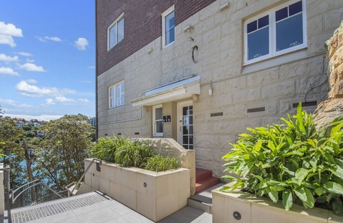Mosman Apartment | Mosman Bay views 2 Bed Apartment