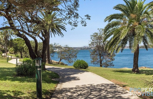 Mosman Apartment | Mosman Bay views 2 Bed Apartment
