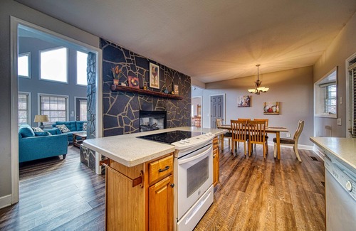 Hiawassee House | Mossy Oaks Lodge -Fireplace-Firepit