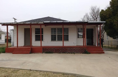 Lawton House | Most economical place in Lawton!