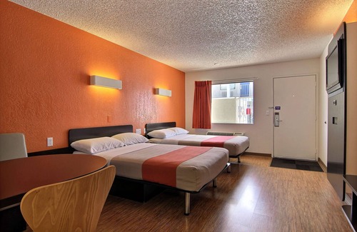 Westside Hotel | Motel 6 Albuquerque, NM - Coors Road
