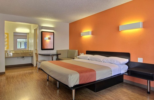 Westside Hotel | Motel 6 Albuquerque, NM - Coors Road