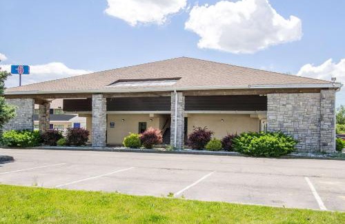 Ashland Hotel | Motel 6-Ashland, OH