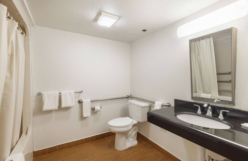 North Auburn Hotel | Motel 6 Auburn, CA