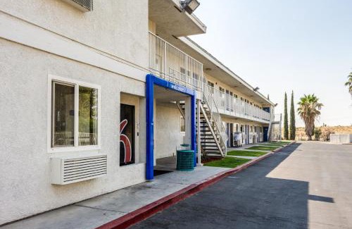 Bakersfield Hotel | Motel 6-Bakersfield, CA - East