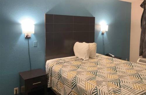 Broadmoor Hotel | Motel 6 Baton Rouge East, LA I12