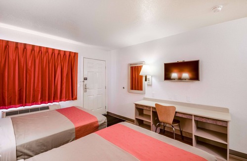 Sehome Hotel | Motel 6 Bellingham, WA