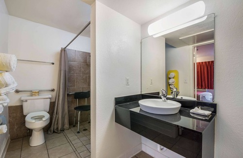 Bessemer Hotel | Motel 6 Bessemer, AL - Birmingham