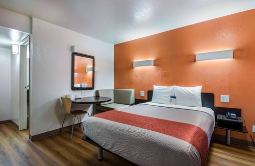 Bessemer Hotel | Motel 6 Bessemer, AL - Birmingham