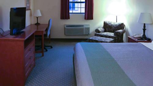 Lime Ridge Hotel | Motel 6-Bloomsburg, PA