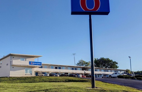 Bonne Terre Hotel | Motel 6 Bonne Terre, MO